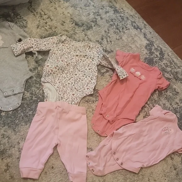 Baby girl clothes - Picture 3 of 6